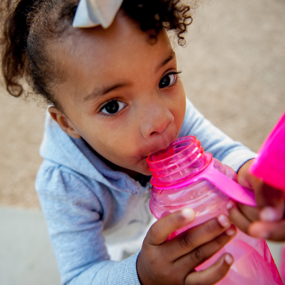 El estudio tiene como objetivo reforzar los esfuerzos de agua potable de California en las instalaciones de cuidado infantil