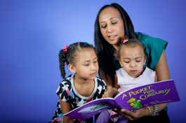 La importancia de leer en voz alta para los niños pequeños